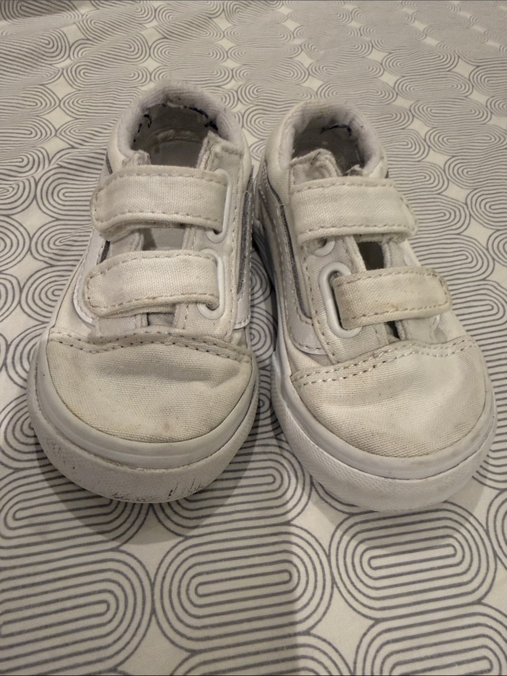 Vans Kids White Canvas Velcro Sneakers